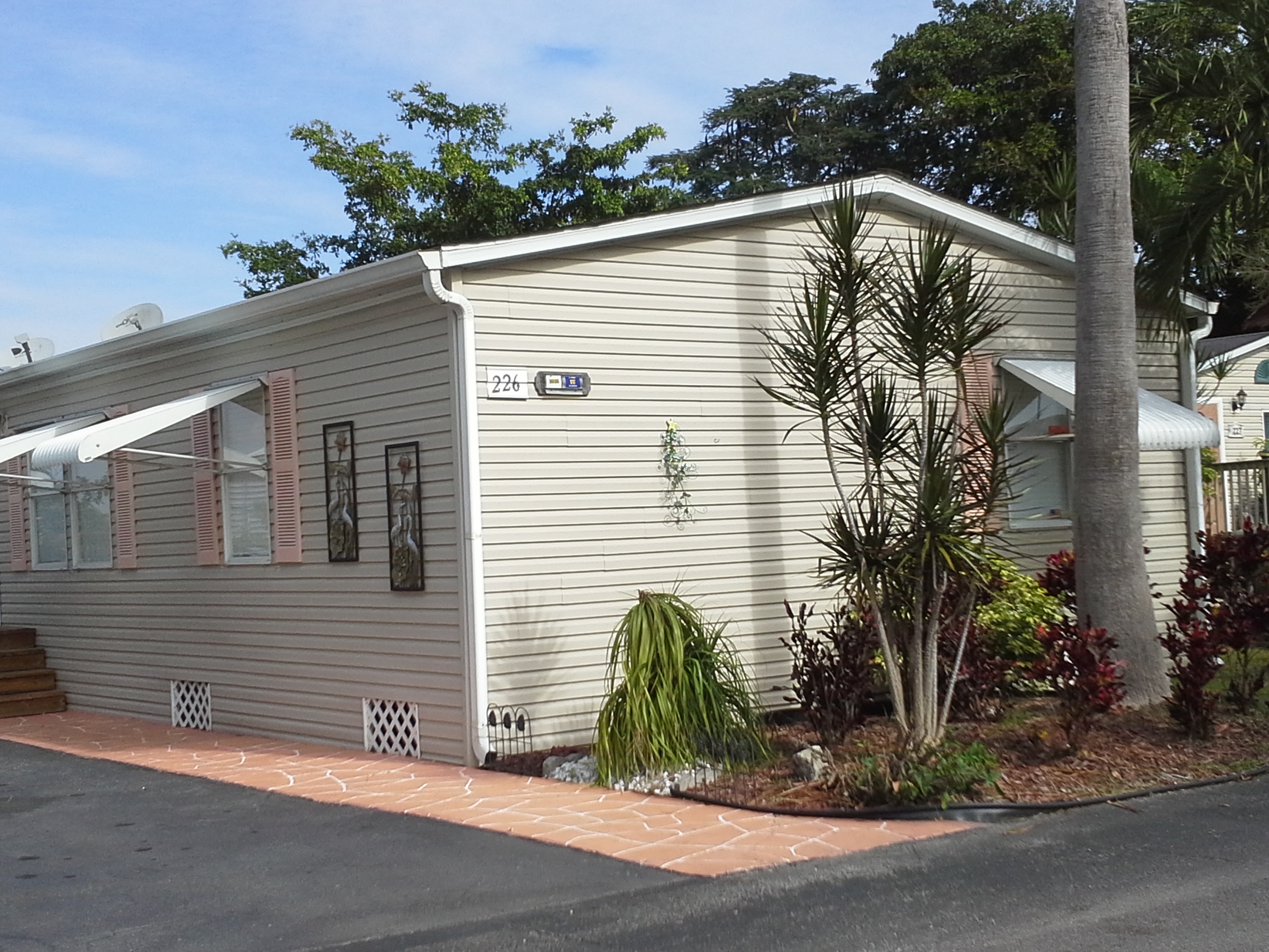 Gallery West Bay Oaks